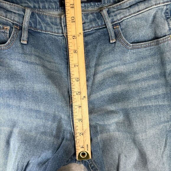 Hollister Womens Size 9 High Rise Mom Denim Jeans Blue Stretch Distressed - Picture 5 of 7
